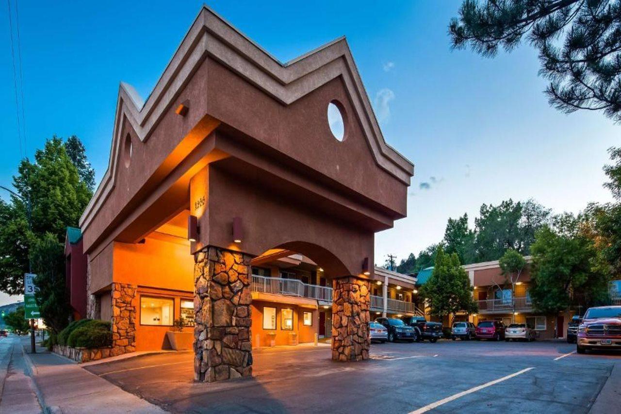 Western Mountain Shadows Motel Durango