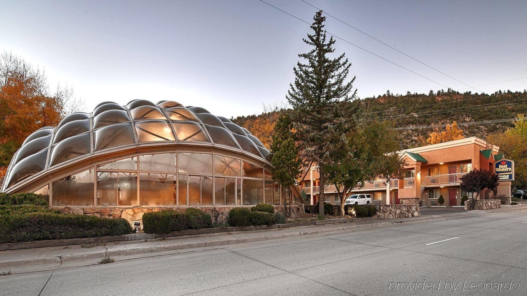 Western Mountain Shadows Motel 3*